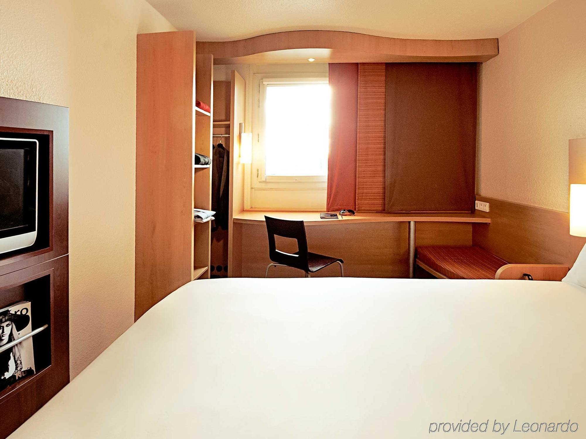 Ibis Grenoble Centre Bastille Экстерьер фото